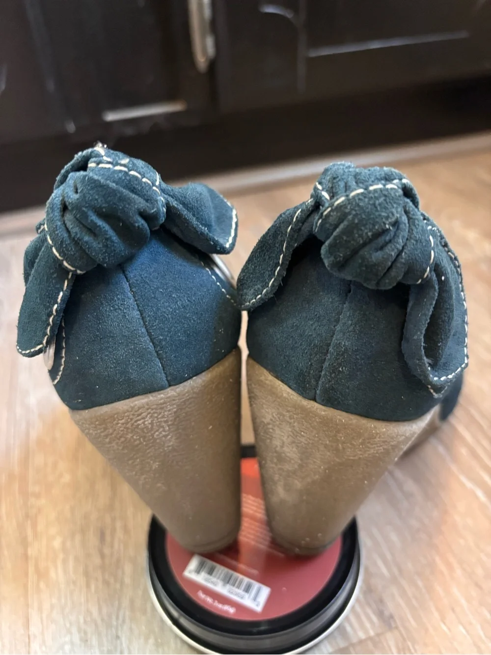 Nine West Dk Teal Suede Wedge Pumps with Back Knot. Size 8 But Would Fit 8.5.